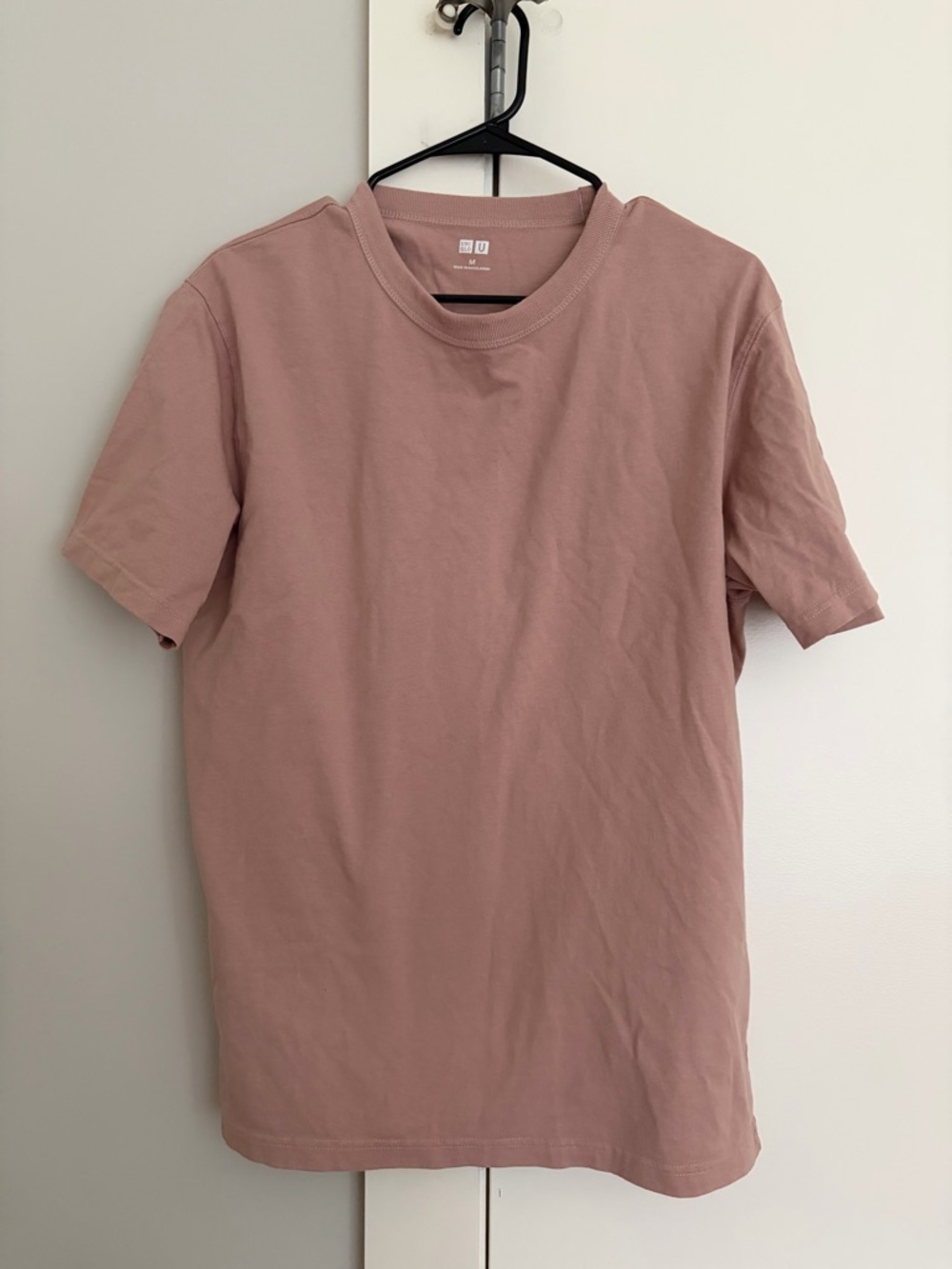 UNIQLO Men's Dusty Pink Crew Neck T-Shirt